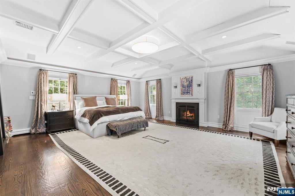 56 Knoll Road