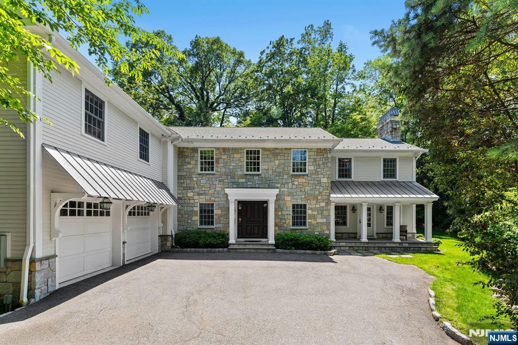 56 Knoll Road