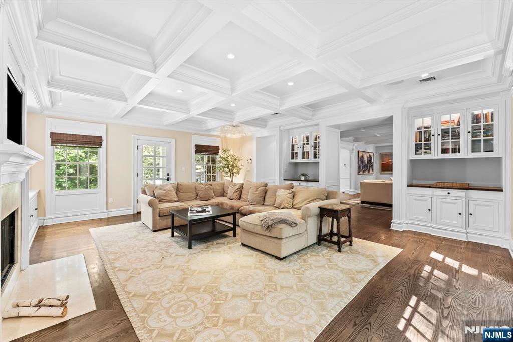 56 Knoll Road
