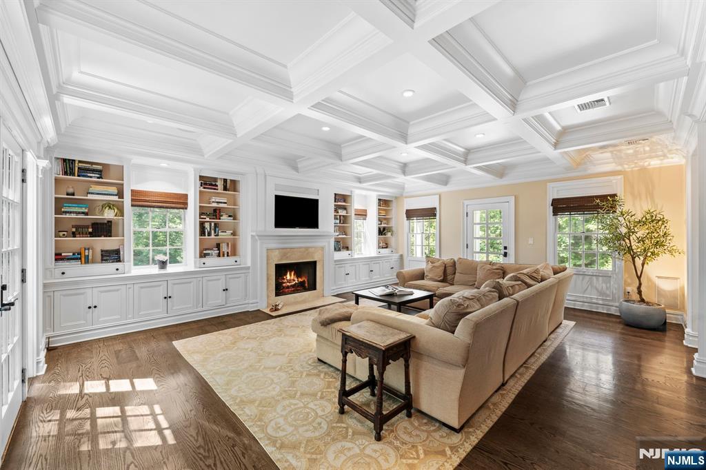 56 Knoll Road