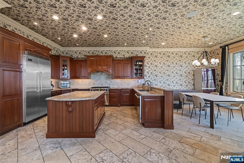 613 Bellaire Drive