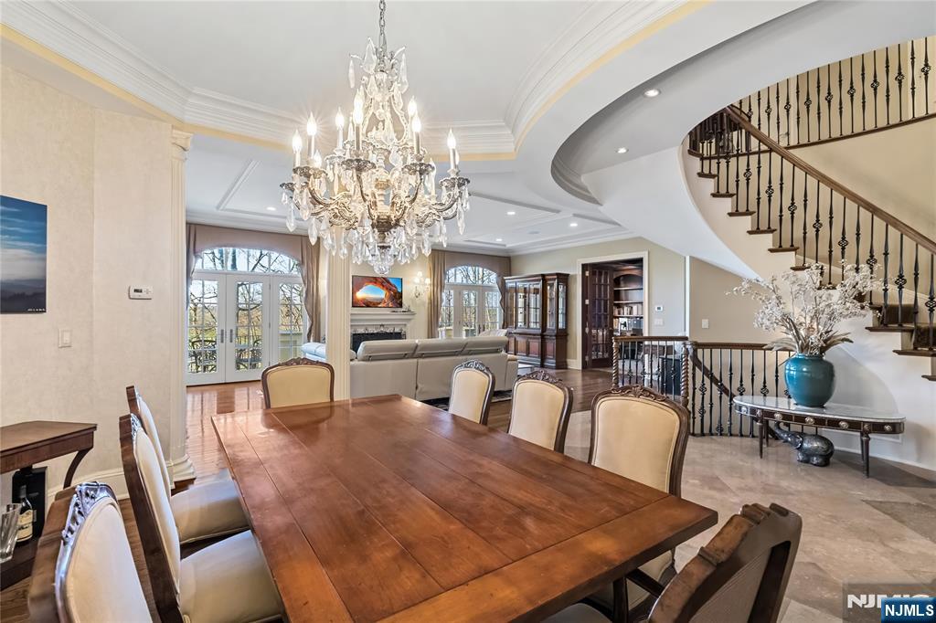 613 Bellaire Drive