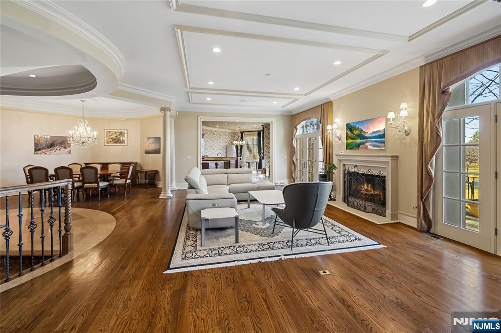 613 Bellaire Drive