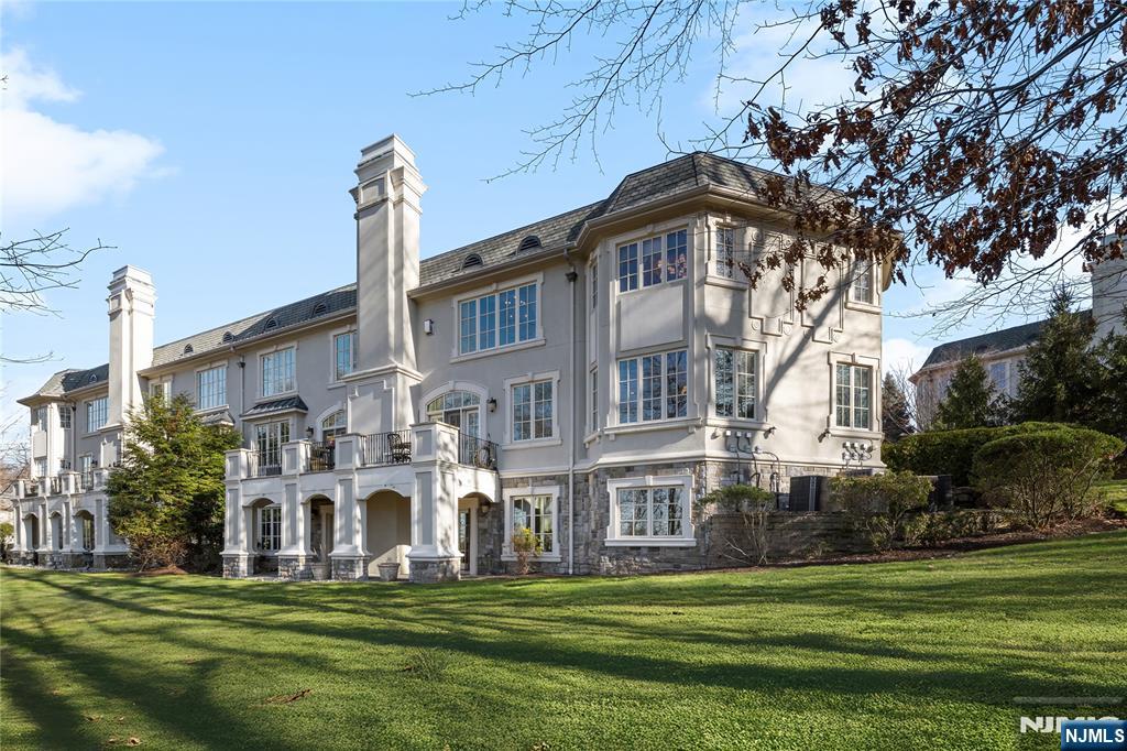 613 Bellaire Drive