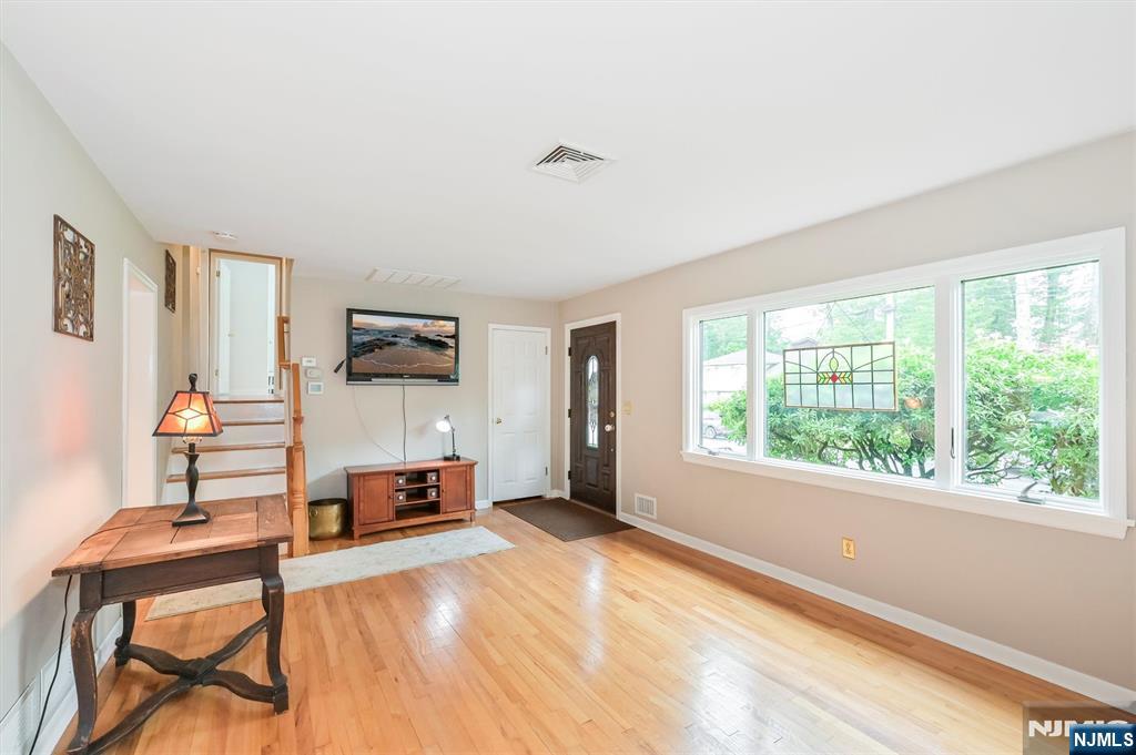 16 Murray Road