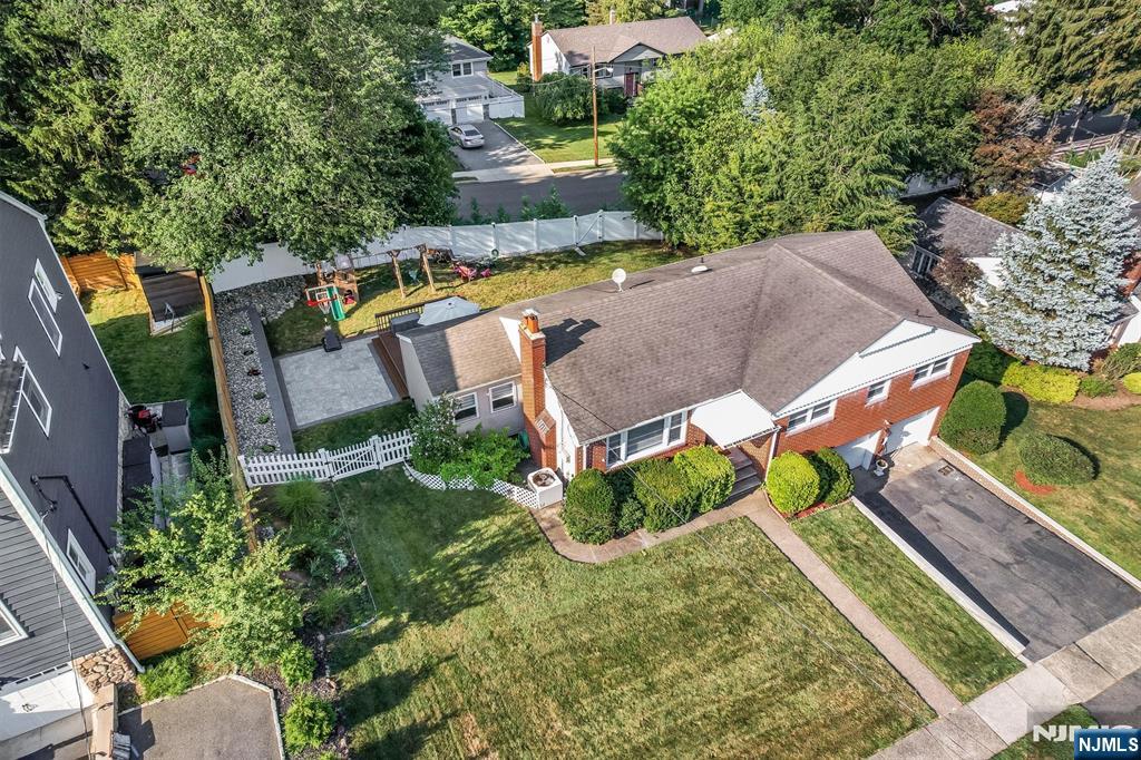 626 Lake Avenue
