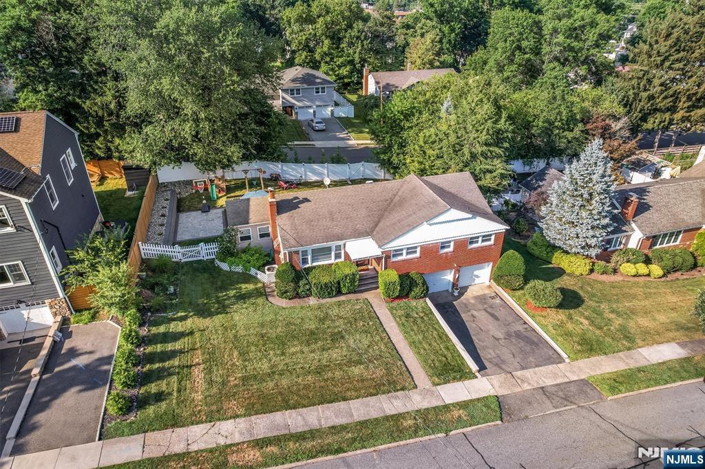626 Lake Avenue