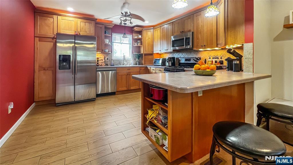 106 6th Avenue 2