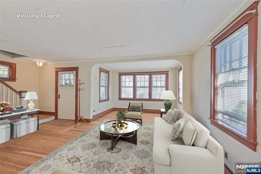 54 Rochelle Parkway