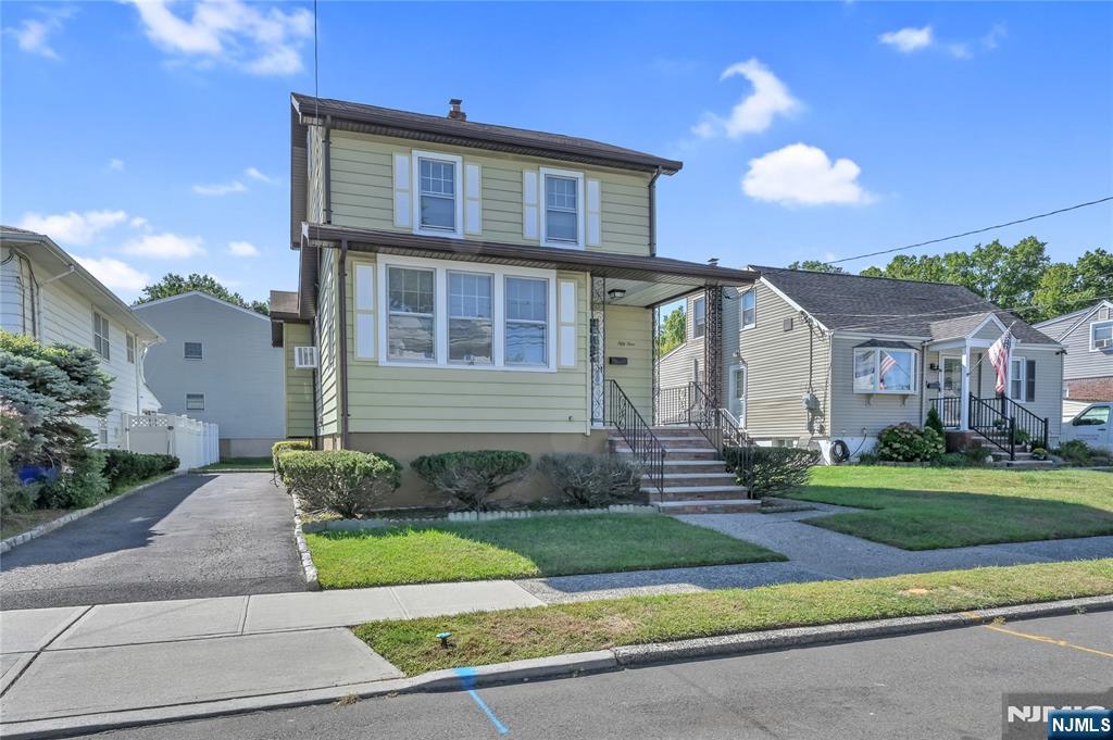54 Rochelle Parkway