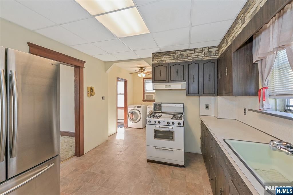 54 Rochelle Parkway