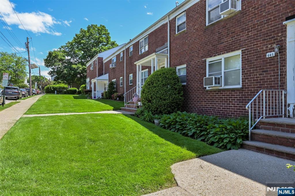 461 Heath Place 23