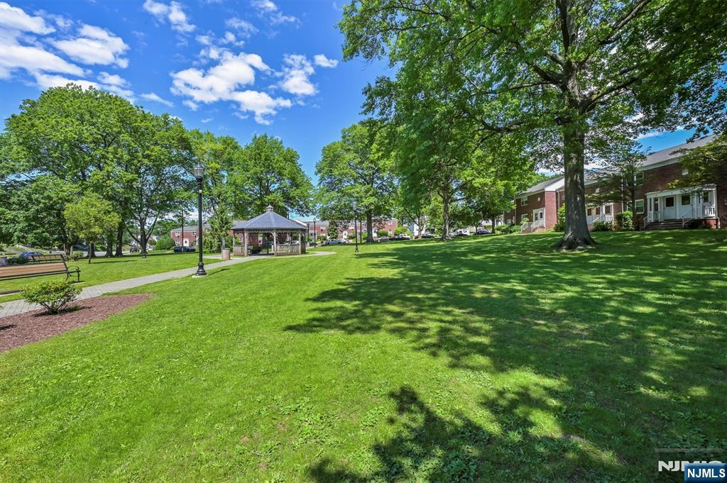 461 Heath Place 23