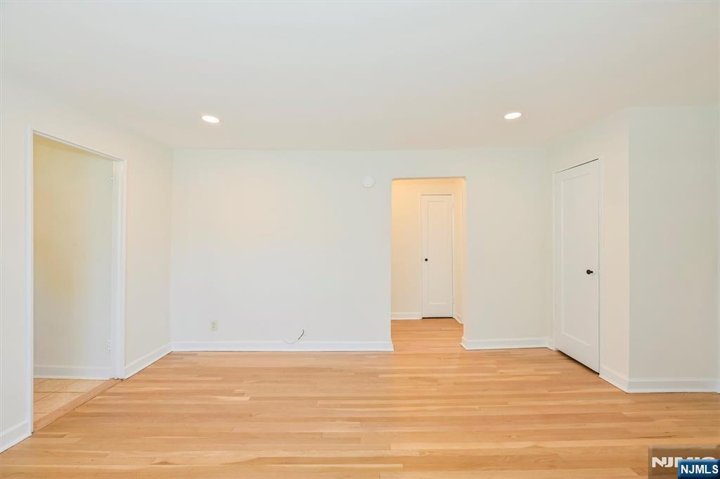 461 Heath Place 23