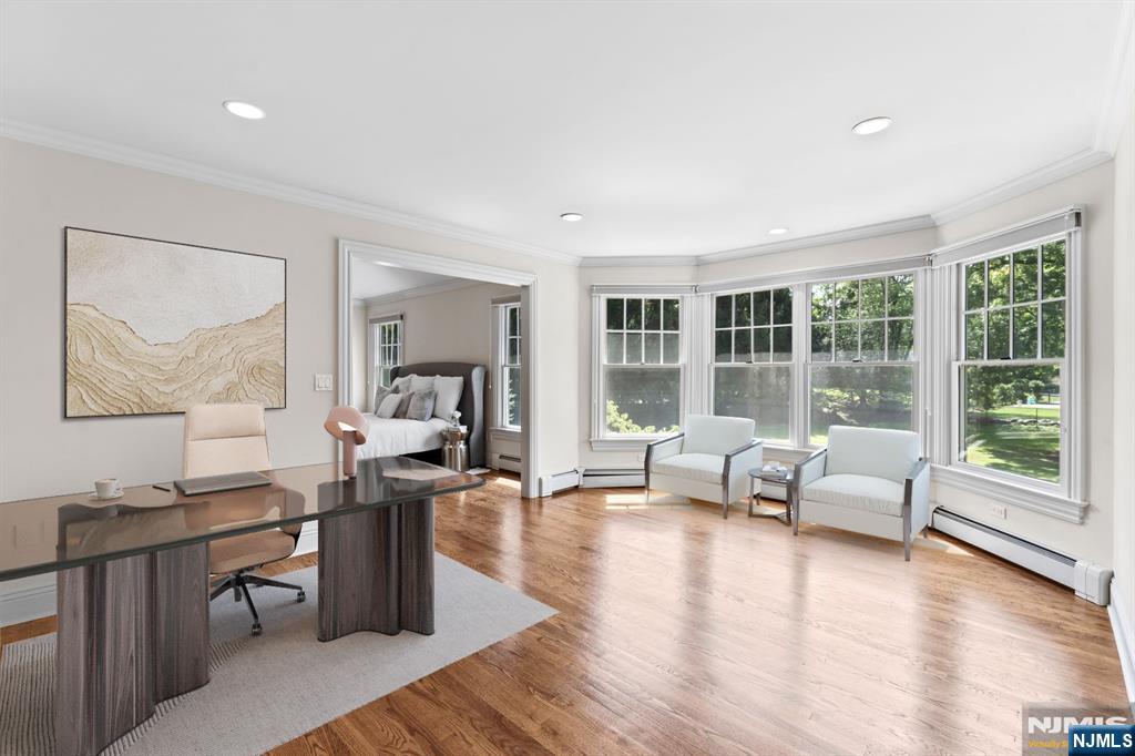 6 Lauren Pond Court