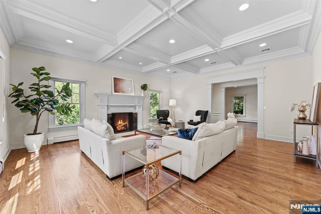 6 Lauren Pond Court