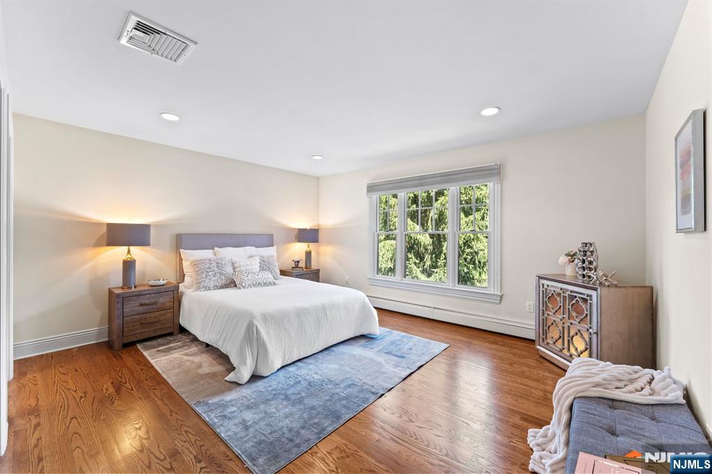 6 Lauren Pond Court