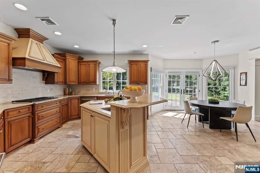 6 Lauren Pond Court