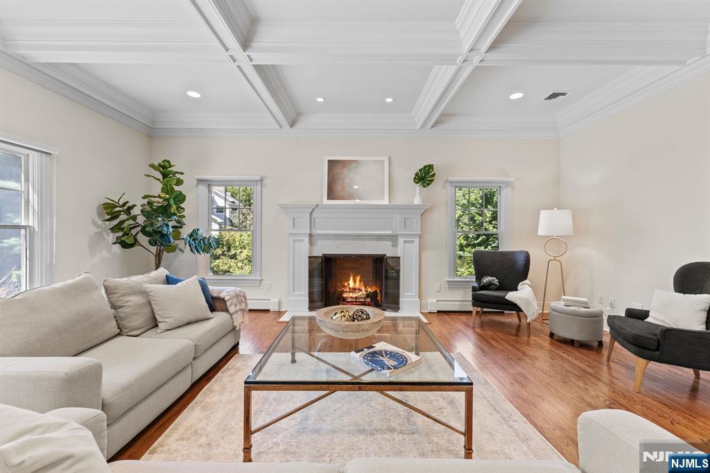 6 Lauren Pond Court