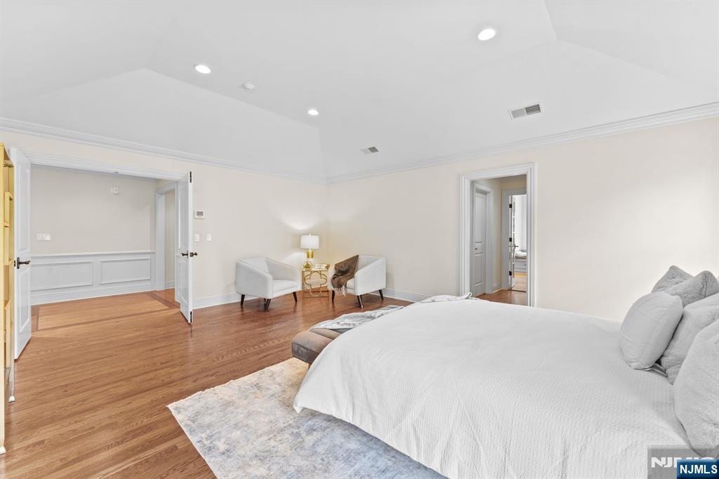 6 Lauren Pond Court