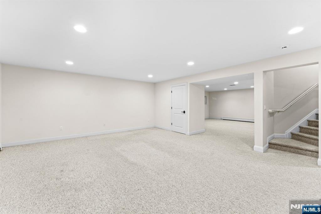 6 Lauren Pond Court