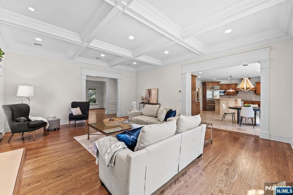 6 Lauren Pond Court