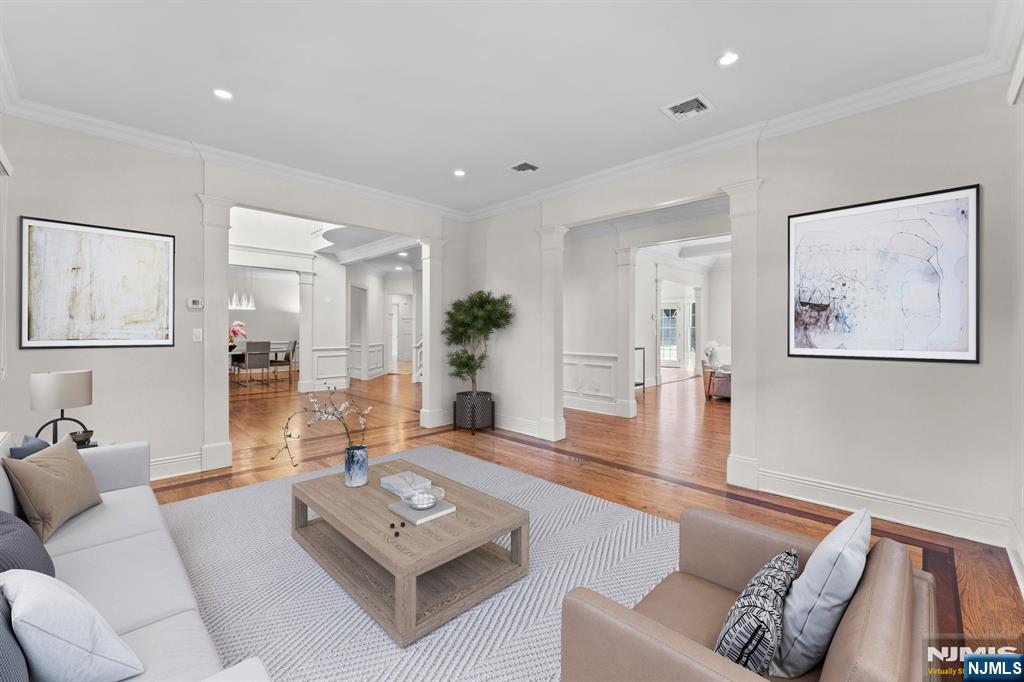 6 Lauren Pond Court
