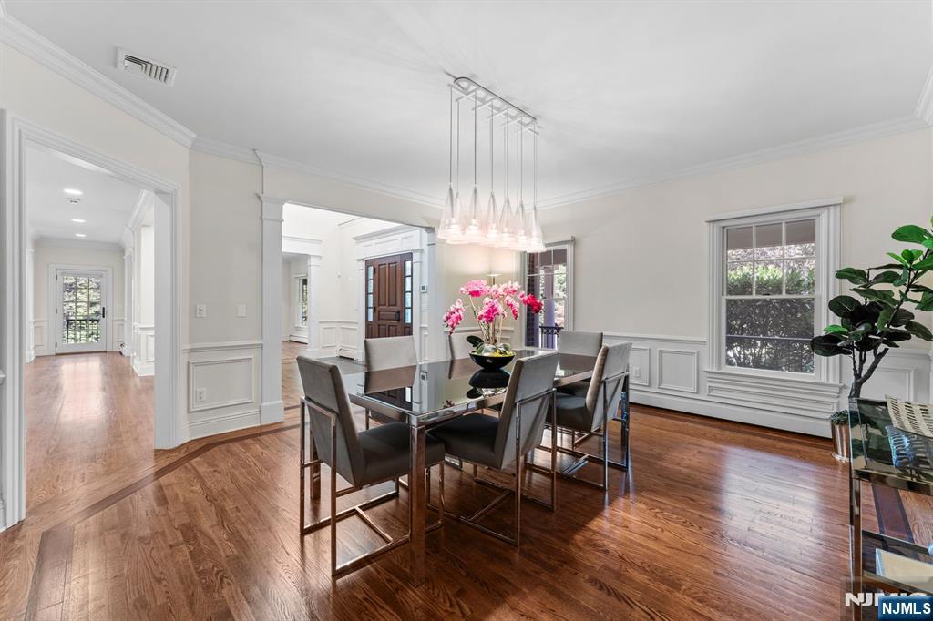 6 Lauren Pond Court