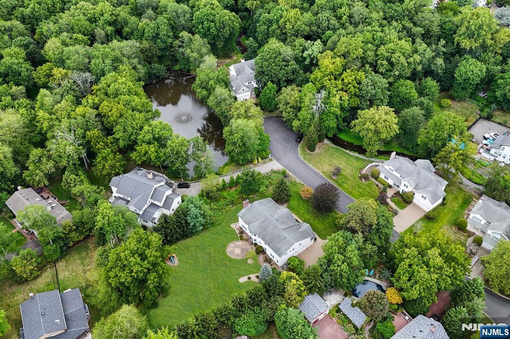 6 Lauren Pond Court