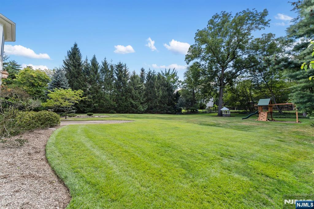 6 Lauren Pond Court