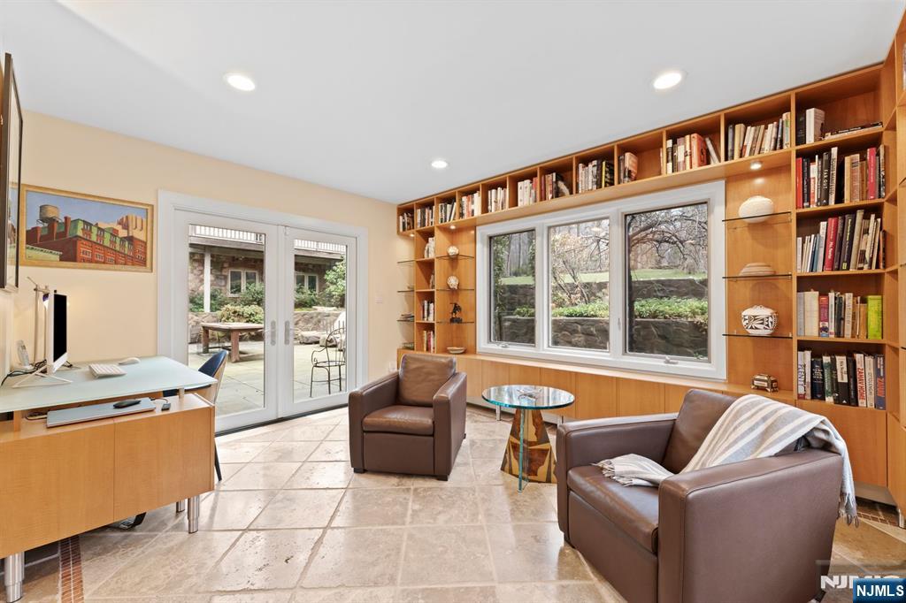 67 Forest Road