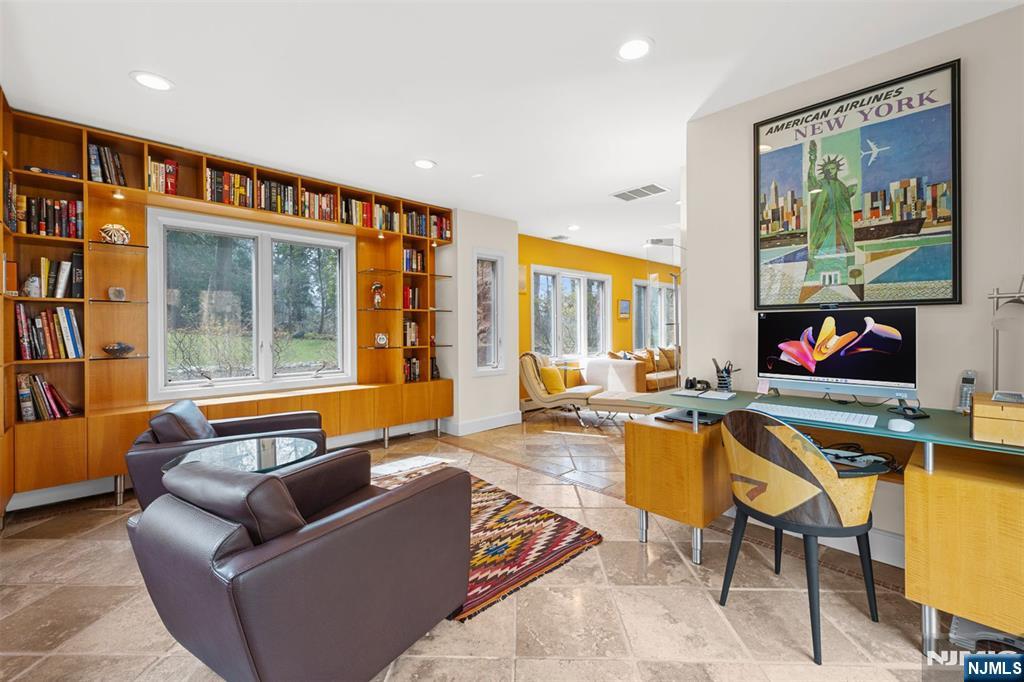 67 Forest Road
