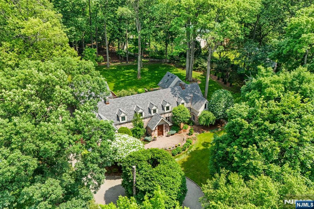 67 Forest Road