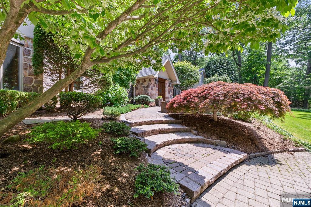 67 Forest Road