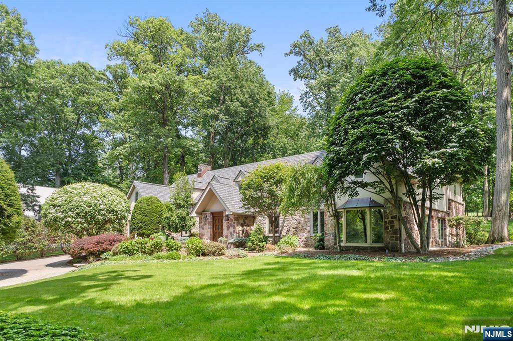 67 Forest Road