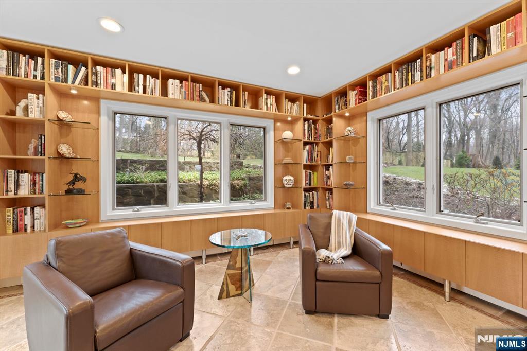 67 Forest Road
