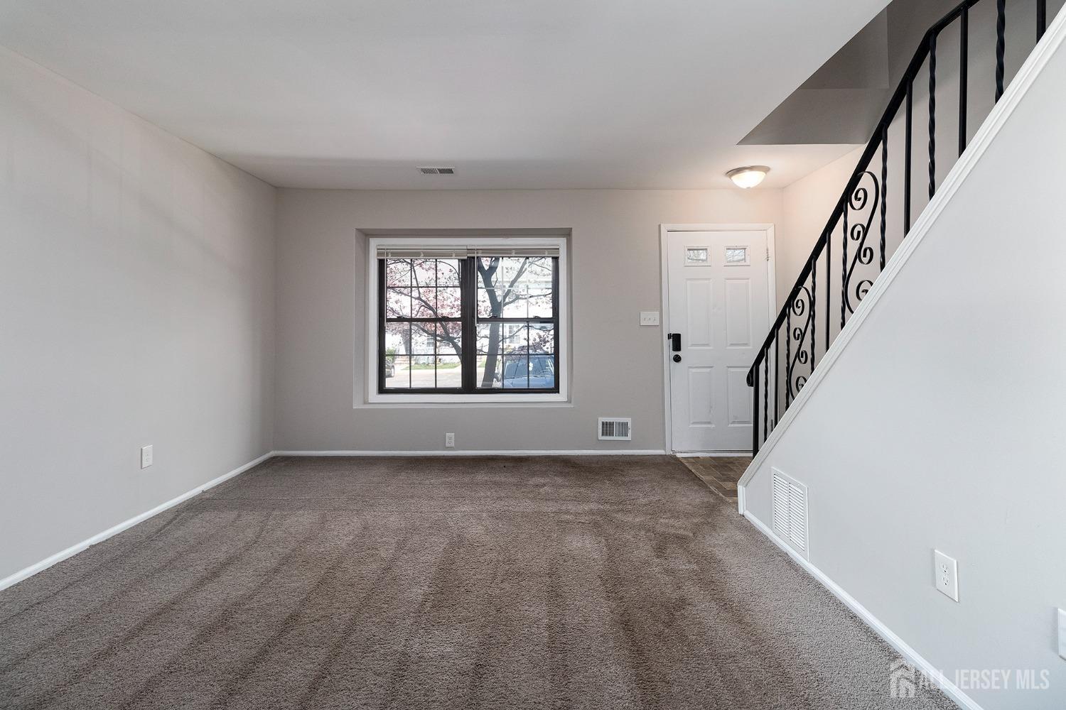 115 Willett Avenue # 16 Unit: C-16