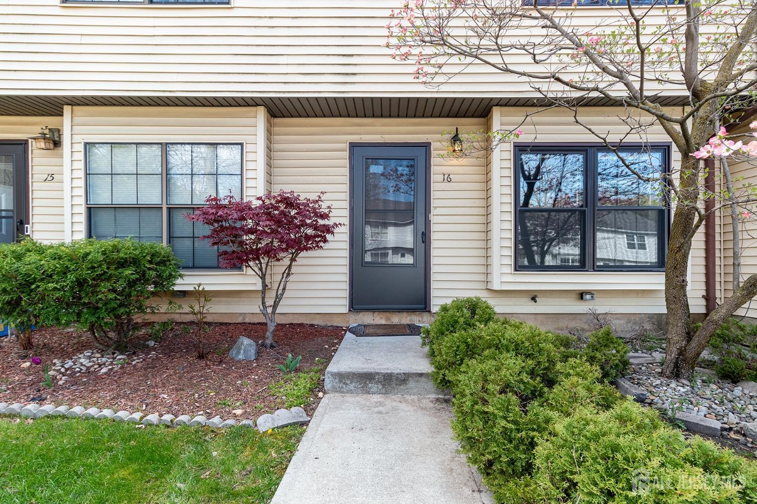115 Willett Avenue # 16 Unit: C-16