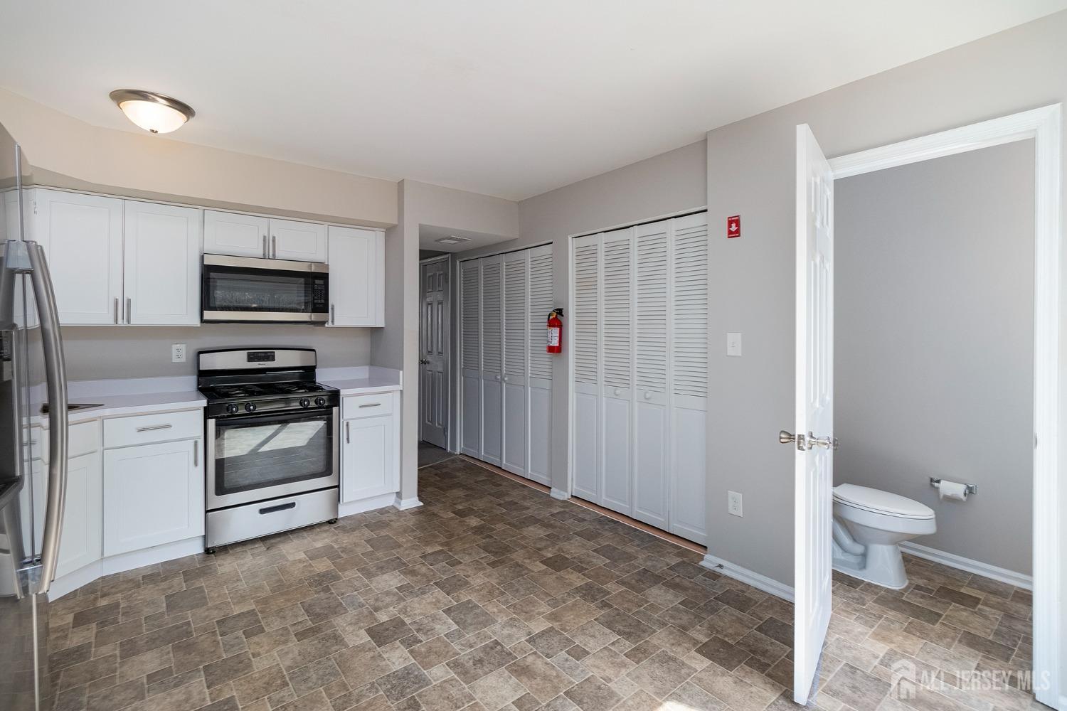 115 Willett Avenue # 16 Unit: C-16