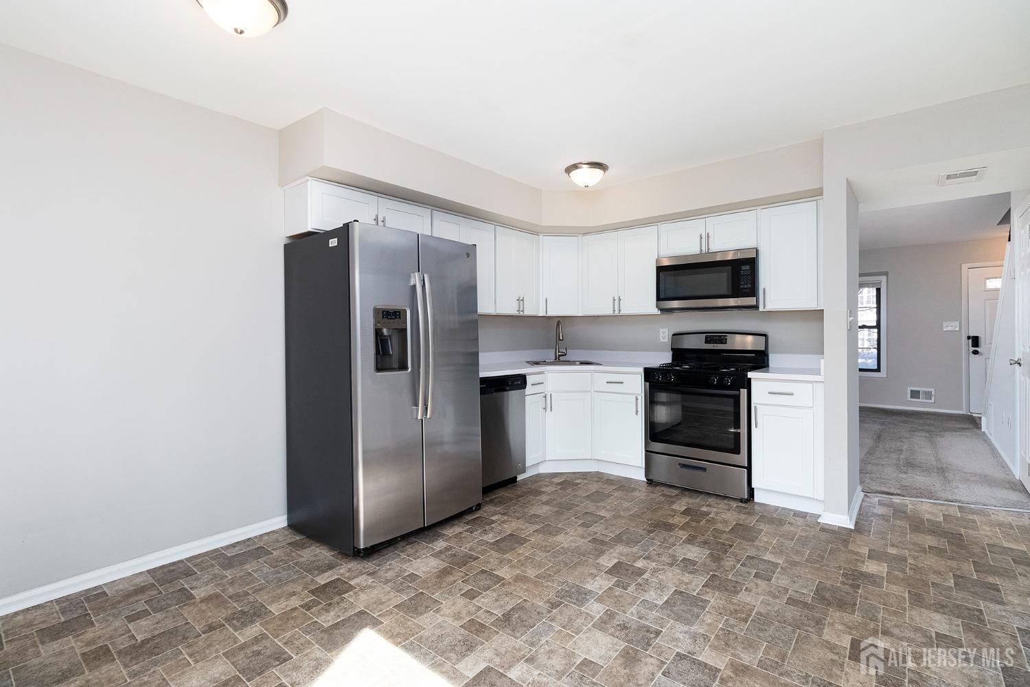 115 Willett Avenue # 16 Unit: C-16