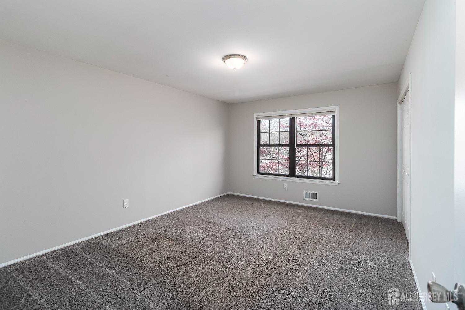 115 Willett Avenue # 16 Unit: C-16