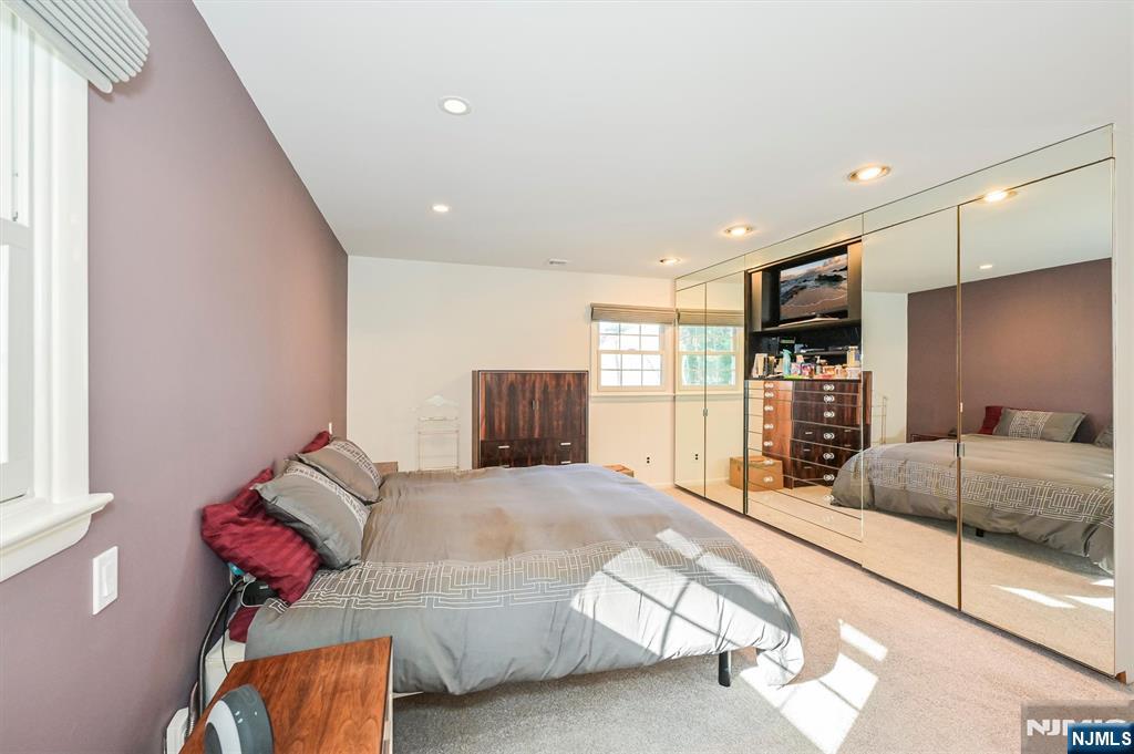 9 Cherry Place