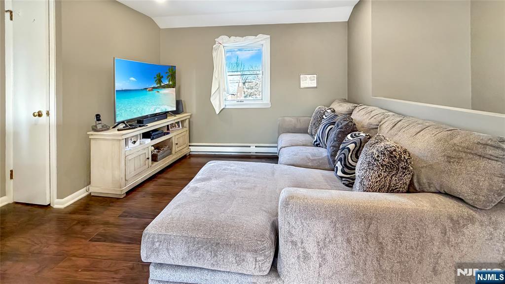 154 Charlton Avenue 2