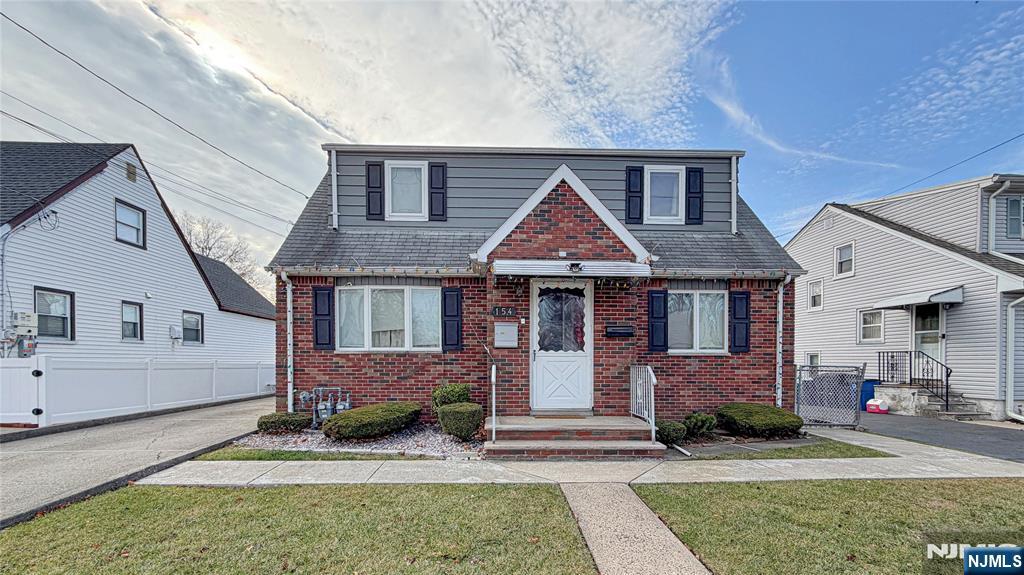 154 Charlton Avenue 2