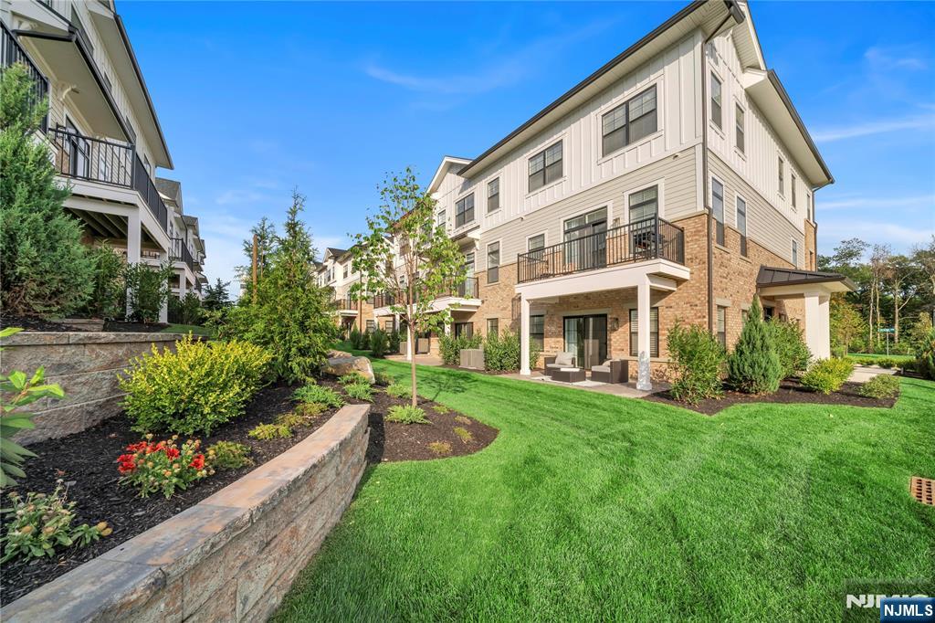 15 Davis Drive