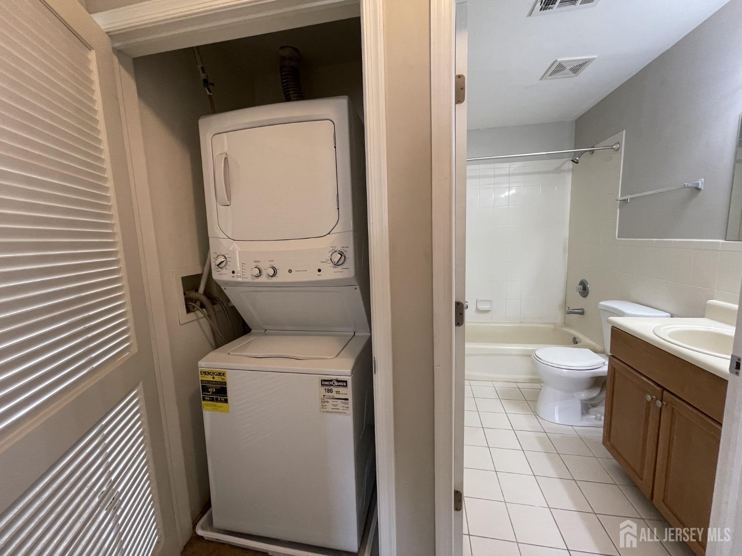 4 Lackland Avenue