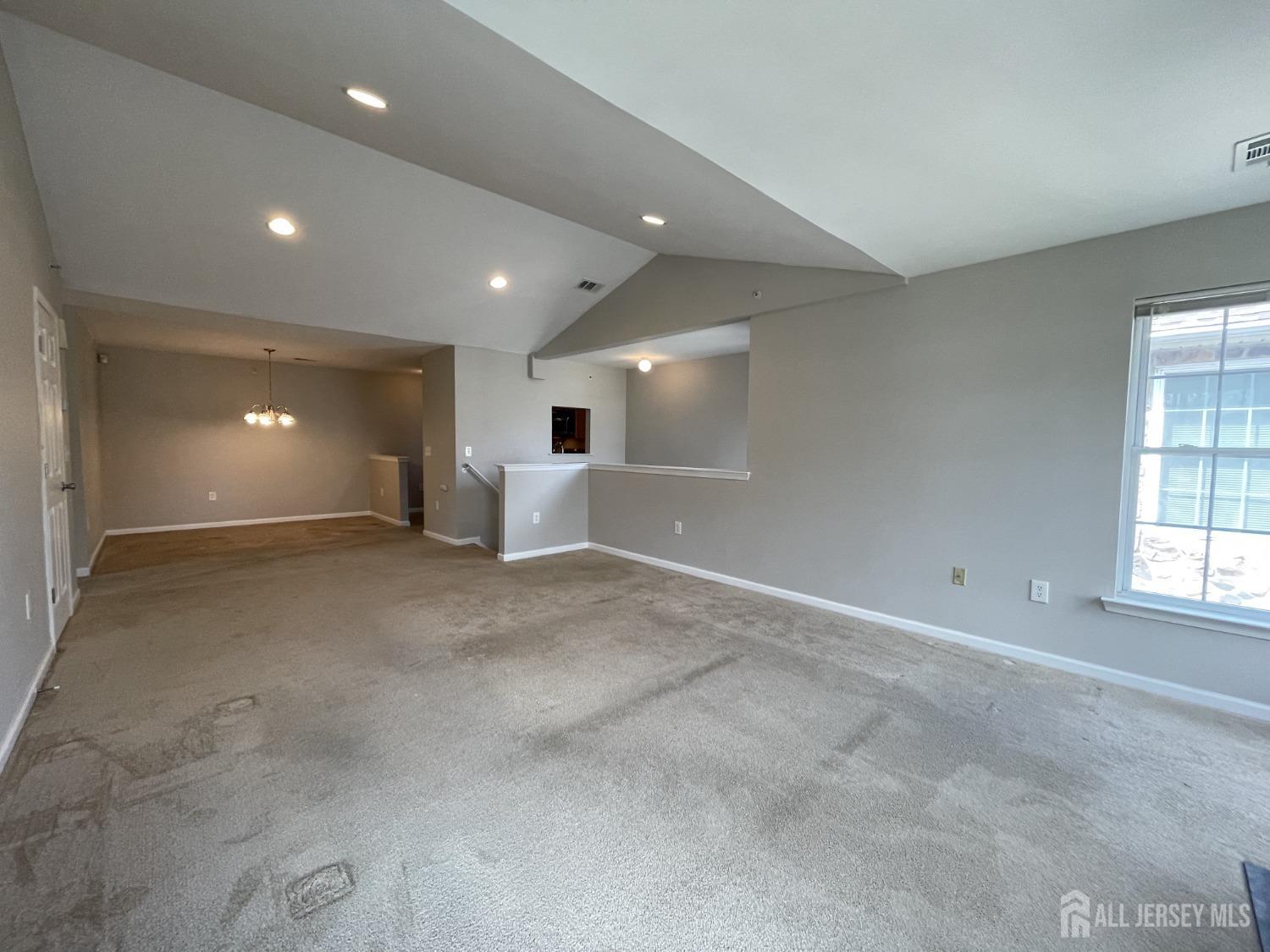 4 Lackland Avenue