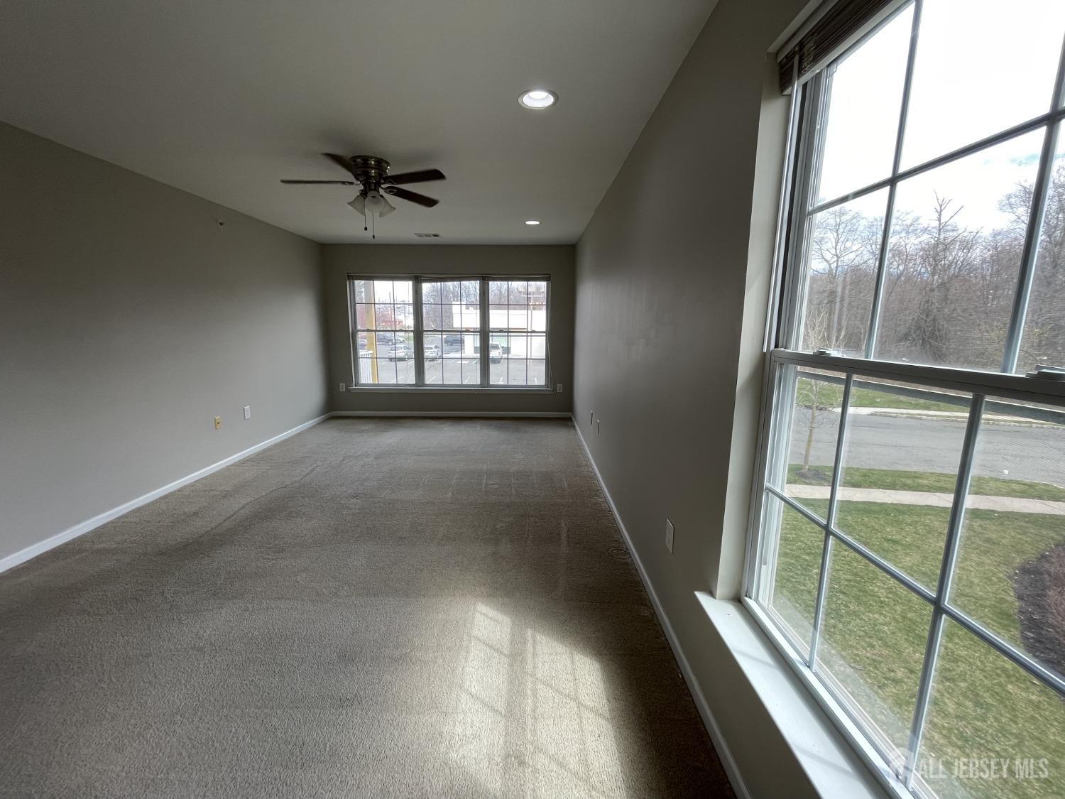4 Lackland Avenue