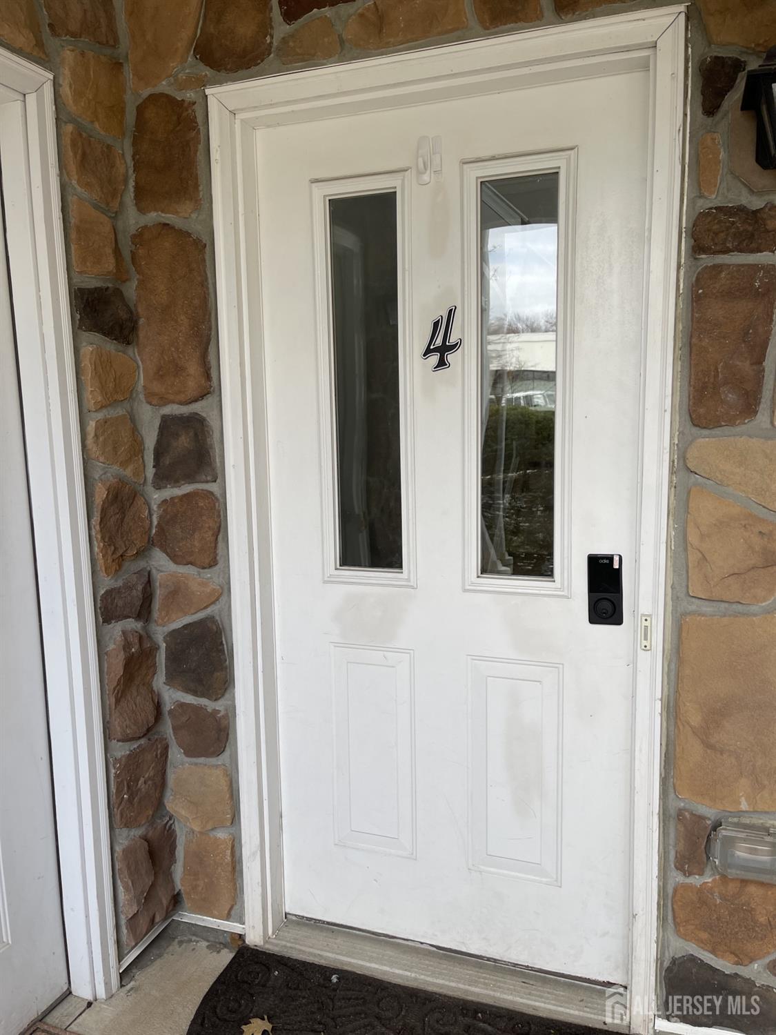 4 Lackland Avenue