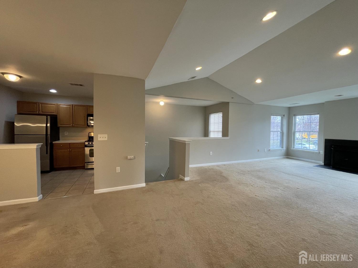 4 Lackland Avenue